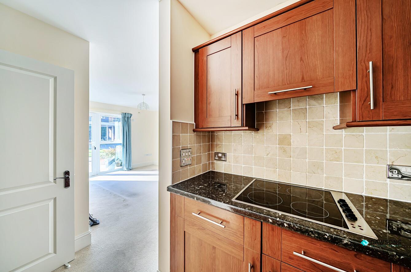 Willow Court, Clyne Common, Swansea, SA3 3JB